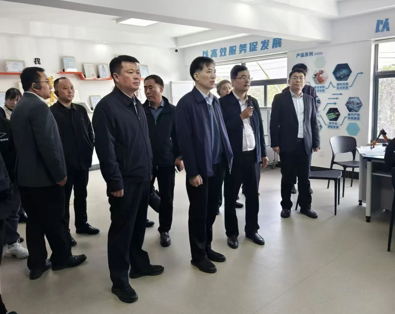 盐南高新区唐书记莅临我司进行实地考察与指导